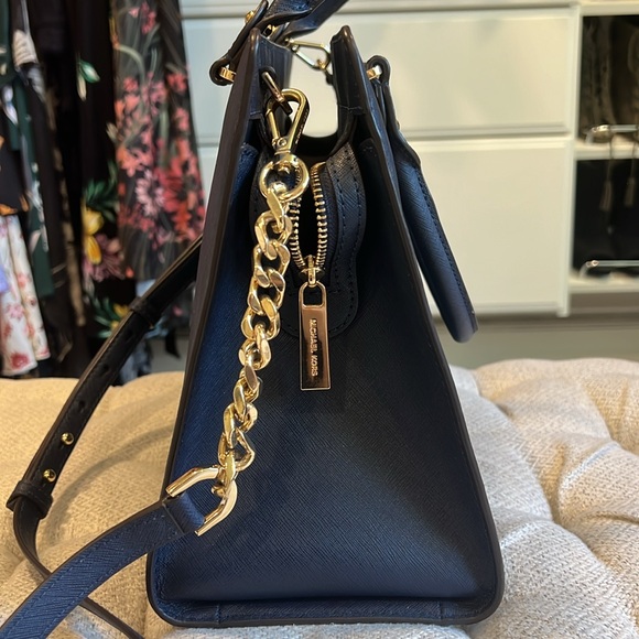Michael Kors Dark Blue Leather Bag w Adjustable Strap - Picture 2 of 13